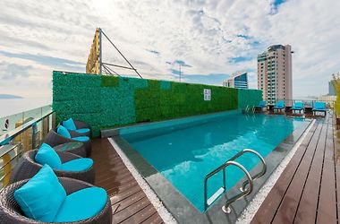 Đặt phòng ngay tại KOVA Diamond Hotel Da Nang 4*, nơi bạn sẽ được trải nghiệm dịch vụ chu đáo và thông tin thực tế về thành phố Đà Nẵng. Khám phá hình ảnh đầy ấn tượng của khách sạn này để có một kỳ nghỉ đáng nhớ.